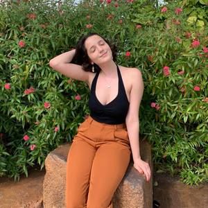 Meet your Posher, Cloe